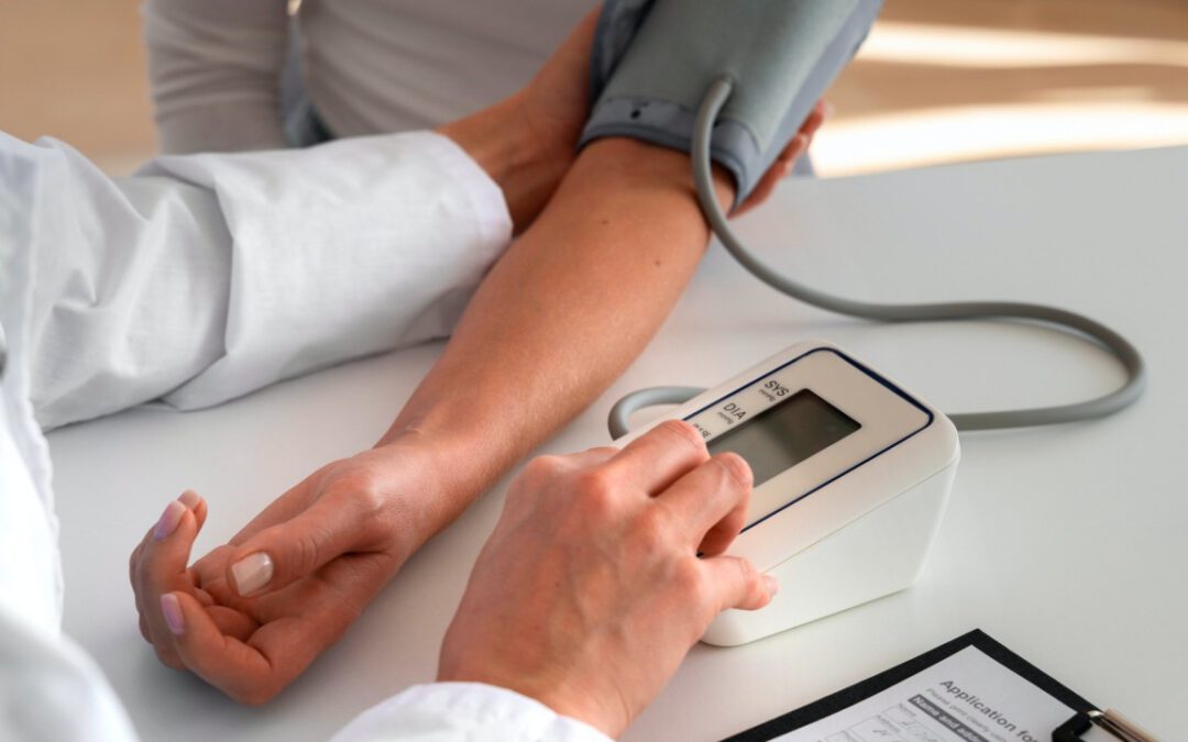 Šta mogu da uradim da sprečim ili kontrolišem visok krvni pritisak?